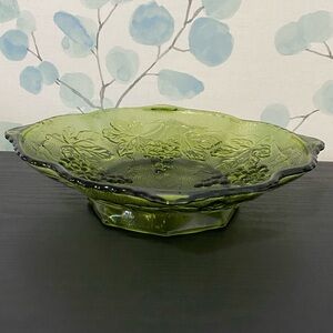 Vintage Anchor Hocking Green Glass Grape and Leaves Pedestal Dish Bowl